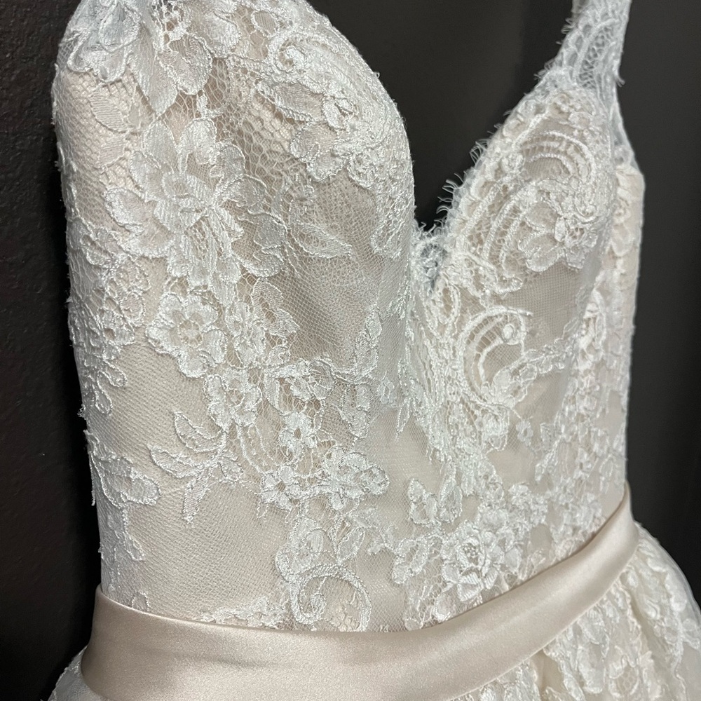 Beautiful Designer Lace Tulle Wedding Dress Sz 8/10 Corset Feminine Romantic - Picture 5 of 16